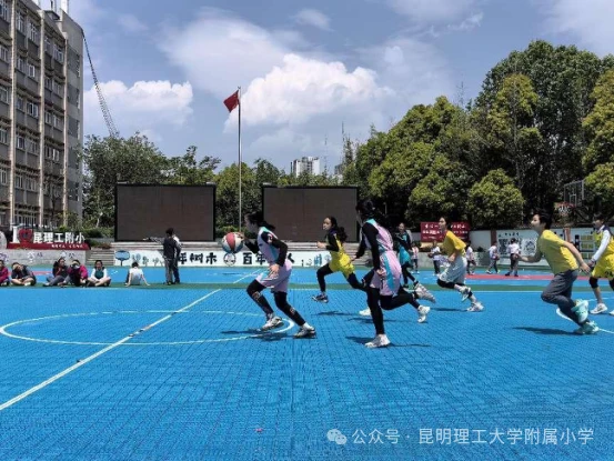 老年篮球爱好者如何练习控卫技巧_1