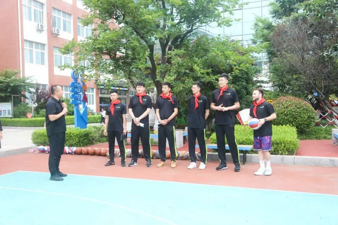 哪里可以找到适合篮球运动员的放松方法?_1