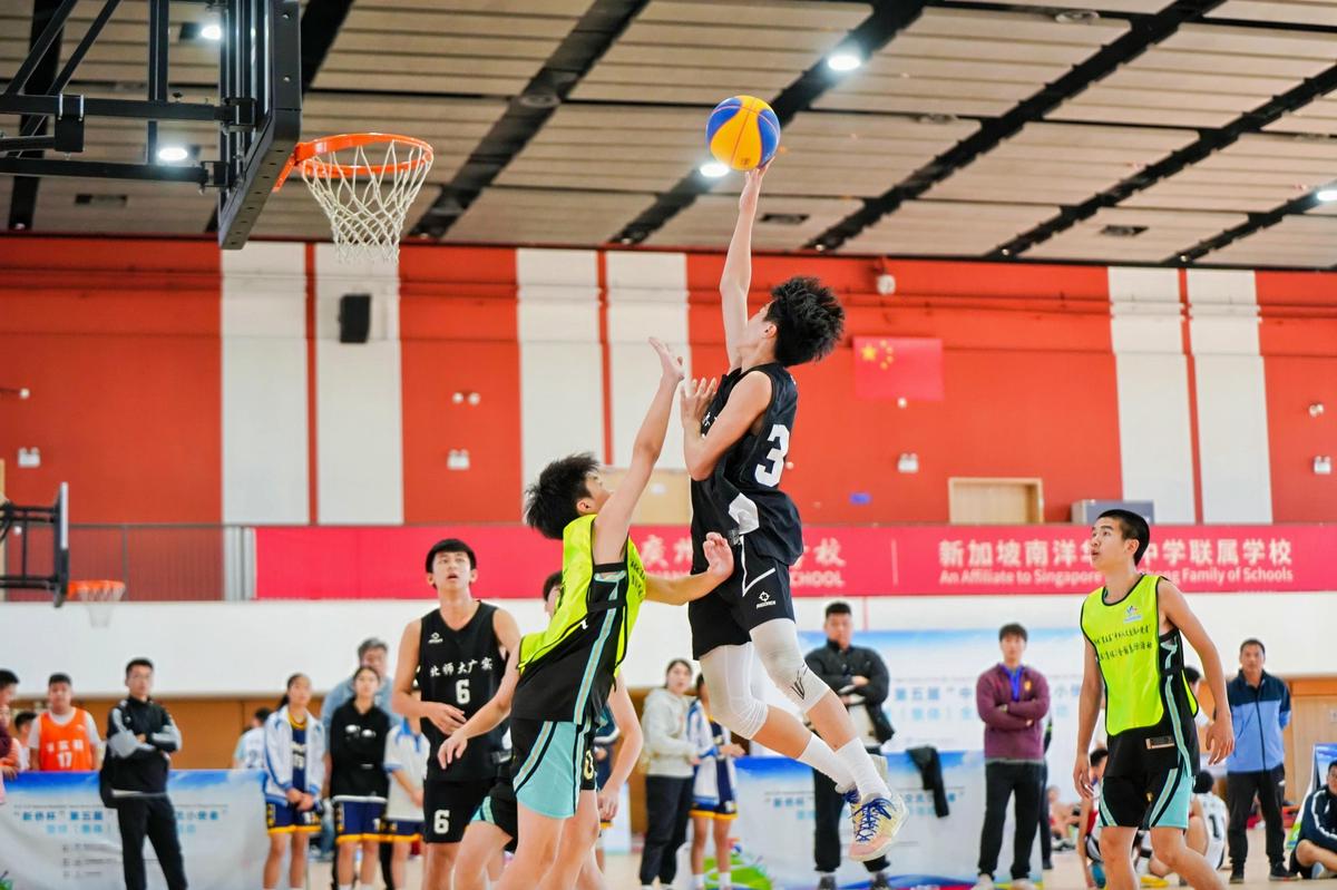 年轻篮球运动员如何在高压环境下成长